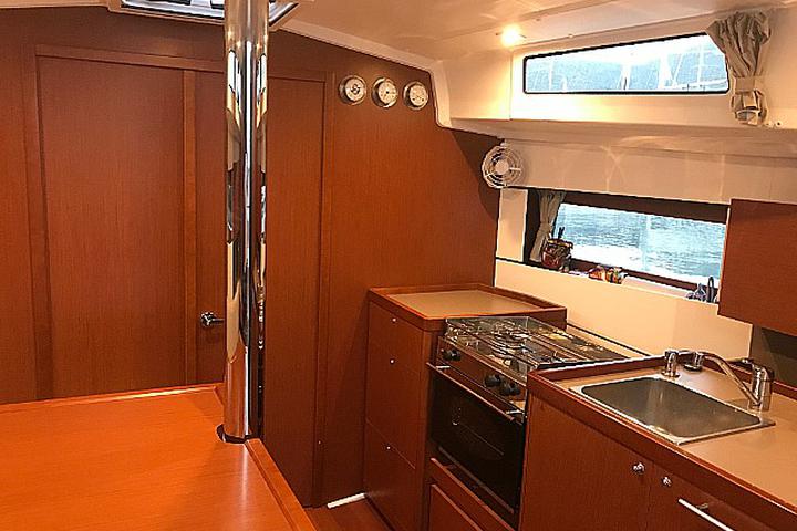 Oceanis 38.1