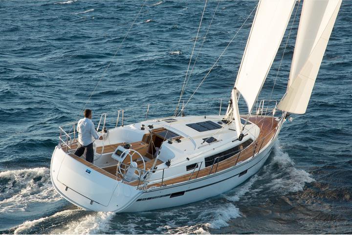 Bavaria Cruiser 37