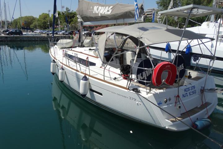 Sun Odyssey 379
