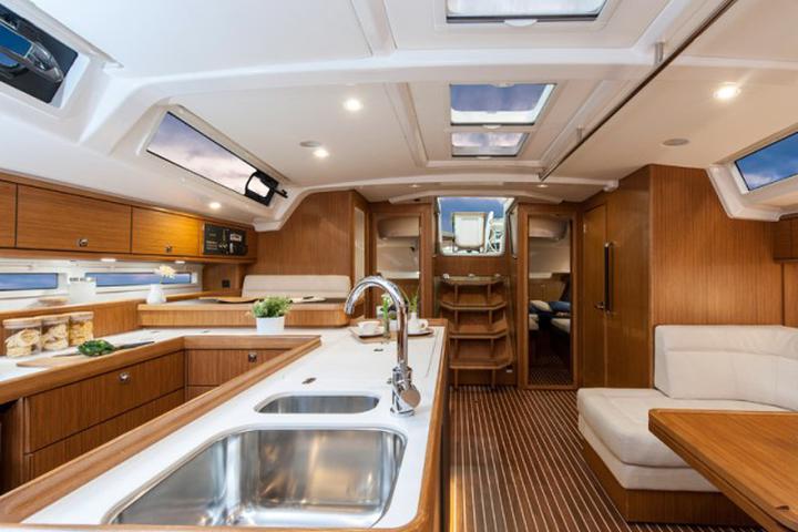 Bavaria Cruiser 56