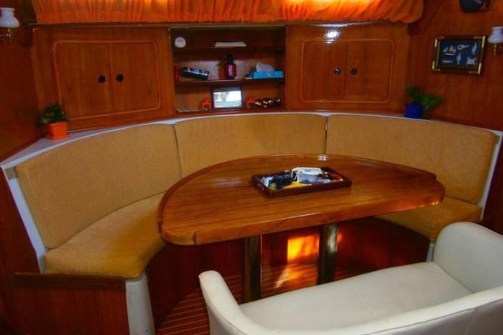 Dromor Triton 48